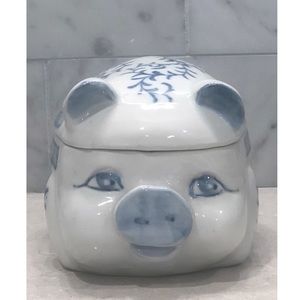 Vintage Blue & White Chinoiserie Asian Porcelain Pig Covered Trinket Dish Box